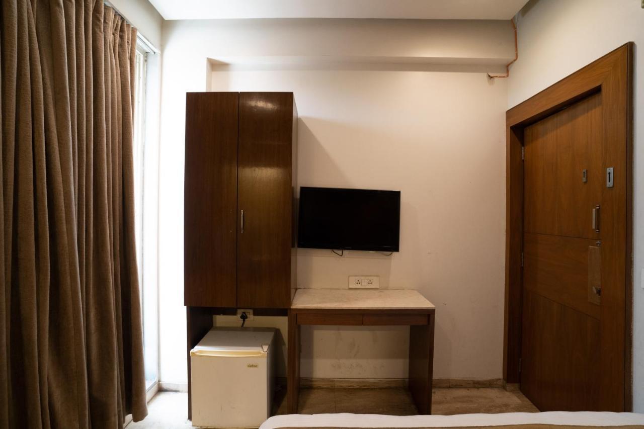 Hotel Kyra Airport 아흐메다바드 외부 사진