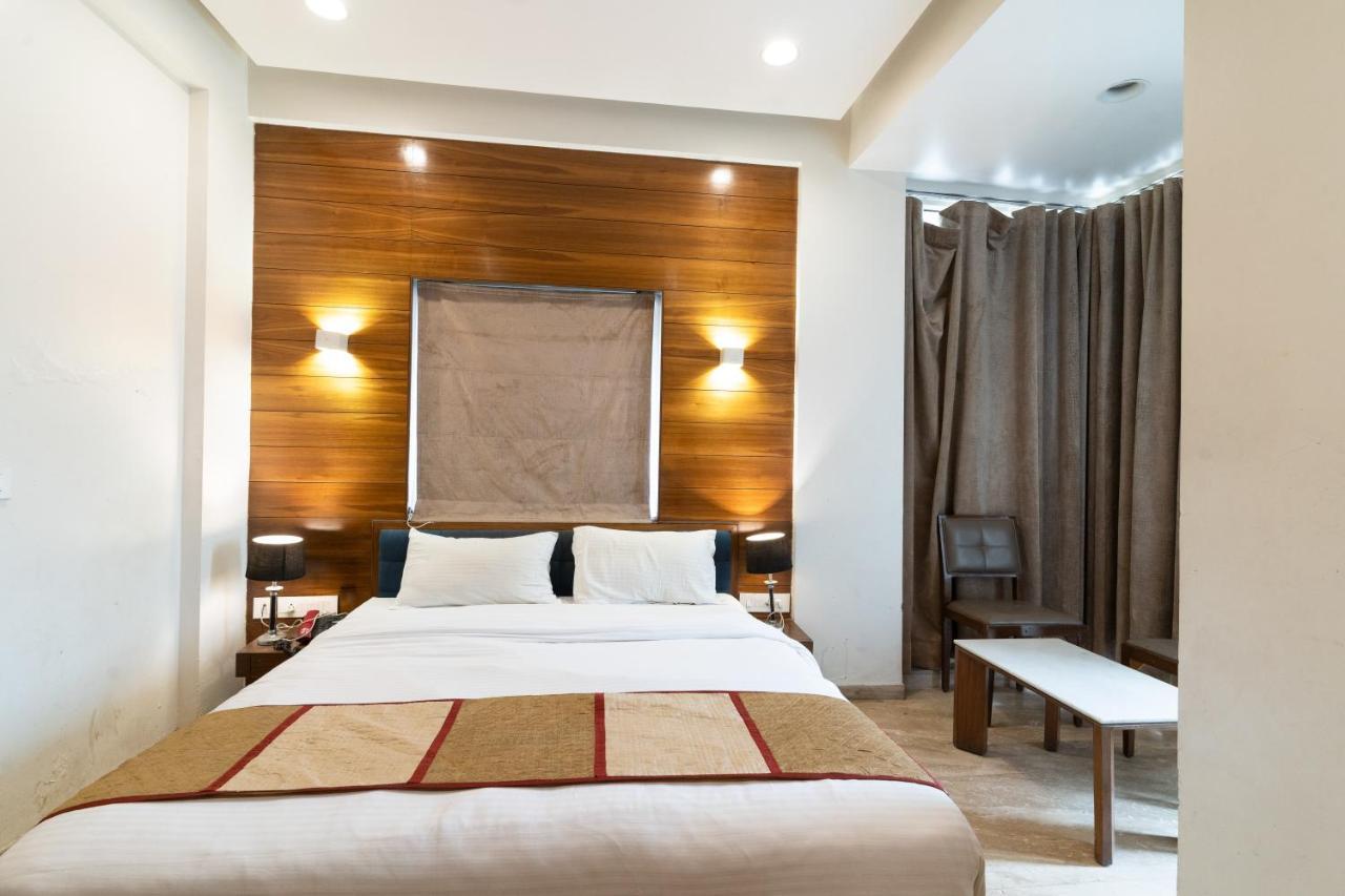 Hotel Kyra Airport 아흐메다바드 외부 사진